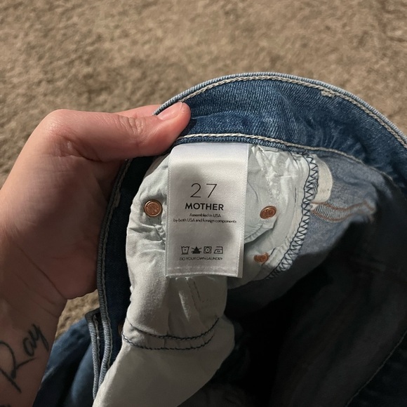 MOTHER The Weekender Fray Flare Jeans - Picture 6 of 15